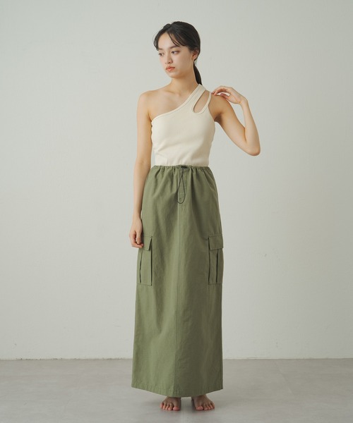 earthy（アーシー）の「earthy_リブワンショルデザインタンクトップ（タンクトップ・レディース・アイボリー/ブラック/ベージュ・S/M）」の18枚目の写真