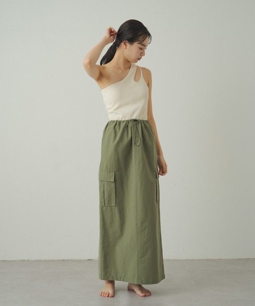 earthy（アーシー）の「earthy_リブワンショルデザインタンクトップ（タンクトップ・レディース・アイボリー/ブラック/ベージュ・S/M）」の20枚目の写真