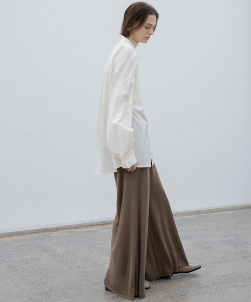 EKCOOKIES（イーケークッキーズ）の「【 EKCOOKIES 】ギャザータックショルダーボリュームスリーブオーバーシルエットシャツ（シャツ/ブラウス・レディース・オフホワイト/ブラック・L/S/M）」の19枚目の写真