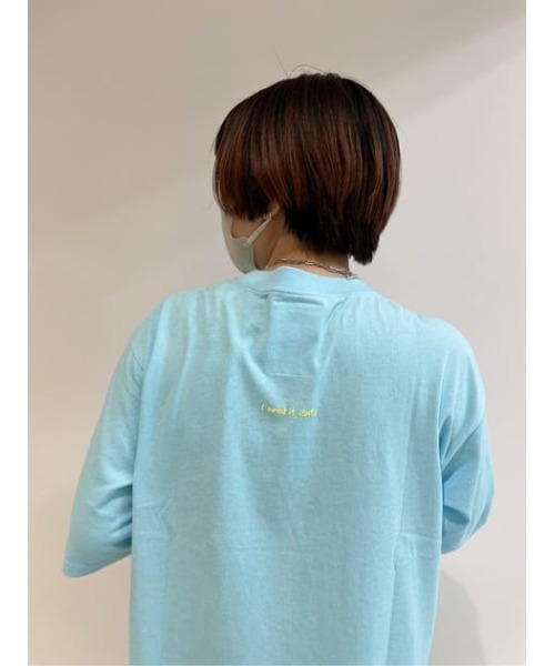 SLY（スライ）の「(What it isNt) x SLY LARGE T/SH マーク
