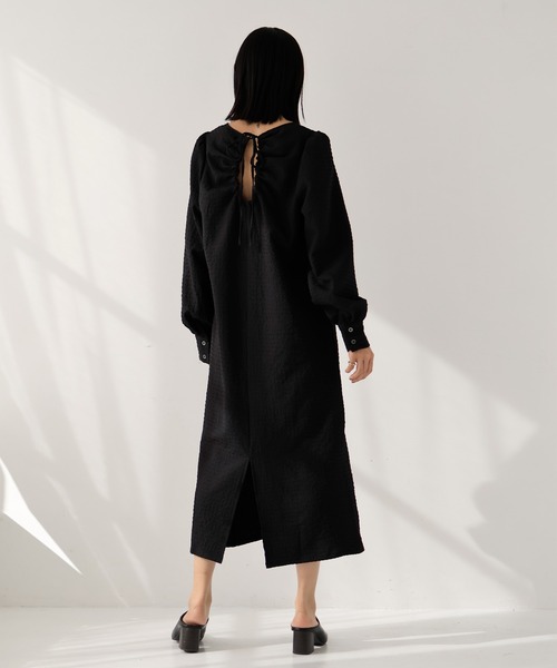 hellam（へラム）の「バックオープンワンピース（ワンピース・レディース・オフホワイト/ブラック・FREE）」の4枚目の写真