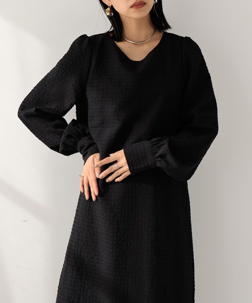 hellam（へラム）の「バックオープンワンピース（ワンピース・レディース・オフホワイト/ブラック・FREE）」の5枚目の写真