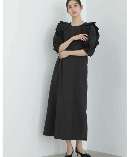 JILL STUART（ジルスチュアート）の「◆プリーツラッフルドレス（ワンピース・レディース・パープル/ホワイト/ブラック・2/4）」の2枚目の写真