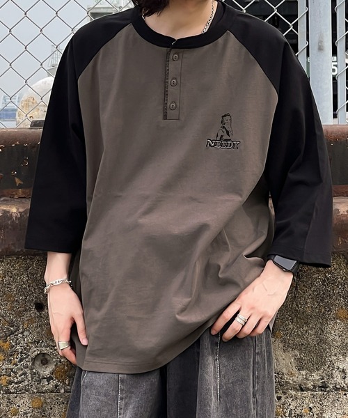 BACK EMBROIDERYヘンリーネック TOPS[品番：MKSW0053172]｜GYDA