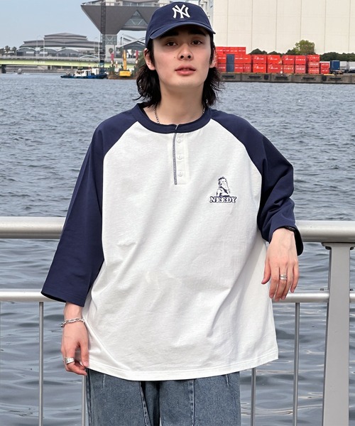 kutir(クティール)の「ヘンリーネックラグランプリントTシャツ(Tシャツ/カットソー・メンズ・ホワイト/ブラック/グリーン・MEDIUM/LARGE)」の8枚目の写真