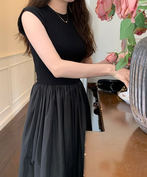 Jasmine Grandiflorum(ジャスミングランディフローラム)の「【Jasmine】ノースリーブギャザーロングワンピース(ワンピース・レディース・カーキ/グレー/ブラック・FREE)」の19枚目の写真