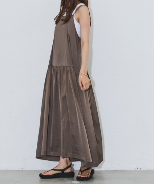Aunt Marie's（アントマリーズ）の「【サイズ展開あり】ダブルストラップサテンキャミワンピース（ワンピース・レディース・モカ/ブラック/グレイッシュベージュ・MT/FREE）」の11枚目の写真