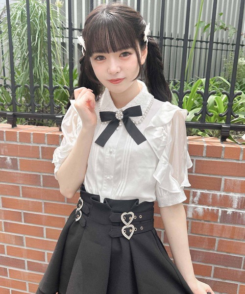 ROJITA（ロジータ）の「ラッフルスリーブパール衿半袖ブラウス（シャツ/ブラウス・レディース・ブラック/パープル/ホワイト・FREE）」の6枚目の写真
