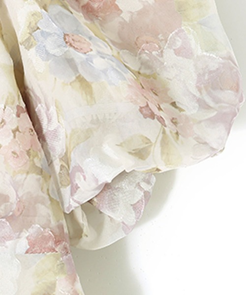 Primazel（プリマゼル）の「ペンタゴンネックフラワー柄半袖ワンピース（ワンピース・レディース・ホワイト系その他・M）」の9枚目の写真