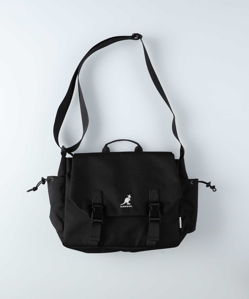 KANGOL(カンゴール)の「【KANGOL】KGメッセンジャーバッグ(メッセンジャーバッグ・メンズ・ブラック/ライトベージュ・ONE SIZE)」の3枚目の写真