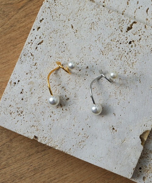 Kana（カナ）の「パール ダブル ニュアンス イヤーカフ パーティー 結婚式 お呼ばれ オケージョン（イヤーカフ・レディース・ゴールド/シルバー・フリー）」の7枚目の写真