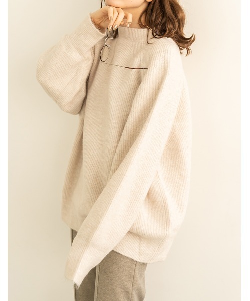 chocomee（チョコミー）の「volume sleeve knit（ニット/セーター・レディース・アイボリー/ベージュ・FREE）」の6枚目の写真