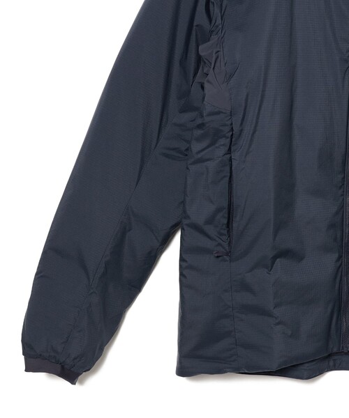 ARC'TERYX（アークテリクス）の「ARC’TERYX / Atom Heavyweight Hoody（ダウンジャケット/コート・メンズ・ネイビー/ブラック・MEDIUM/LARGE/X-LARGE/SMALL/XX-LARGE）」の5枚目の写真