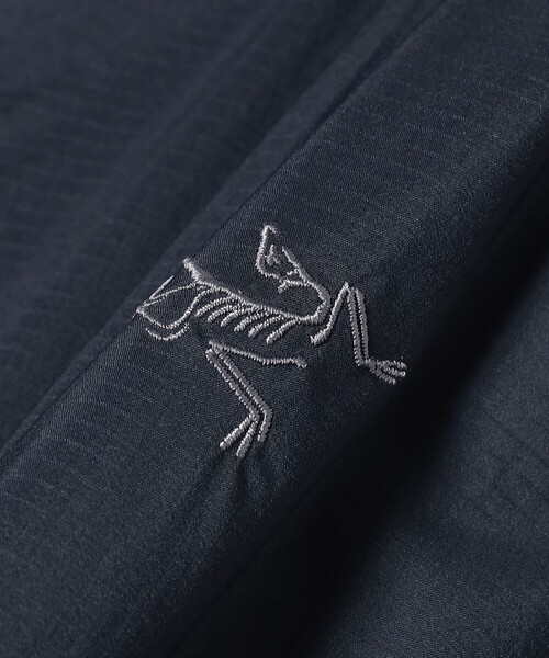 ARC'TERYX（アークテリクス）の「ARC’TERYX / Atom Heavyweight Hoody（ダウンジャケット/コート・メンズ・ネイビー/ブラック・MEDIUM/LARGE/X-LARGE/SMALL/XX-LARGE）」の8枚目の写真