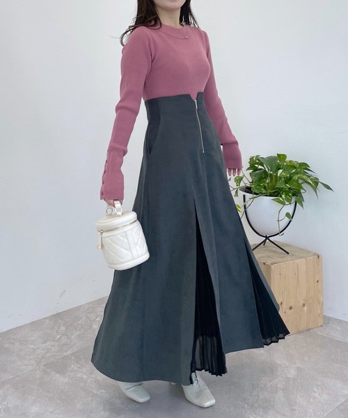 mysty woman（ミスティウーマン）の「異素材プリーツフレアスカート 990899（スカート・レディース・チャコールグレー/ブラウン/ライトベージュ・FREE）」の17枚目の写真