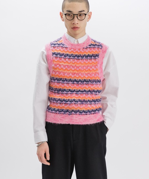 ANDERSSON BELL（アンダースンベル）の「Andersson Bell/アンダーソンベル UNISEX CANDY CREW-NECK VEST ベスト（ベスト・メンズ・ピンク・L/XL/S/M）」の6枚目の写真