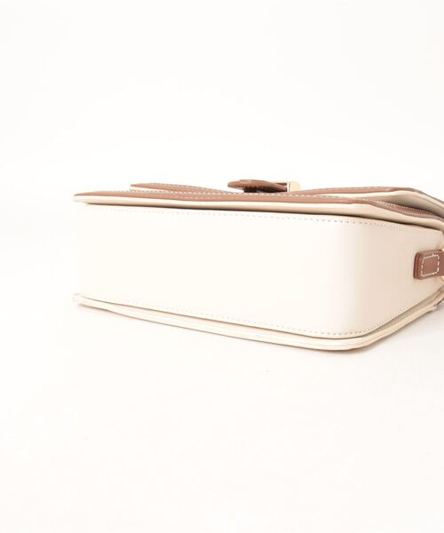 SAISON DE PAPILLON(セゾンドパピヨン)の「ハンドルフラップバッグ / 2WAYショルダーバッグ(ショルダーバッグ・レディース・ブラック/オフホワイト・フリー)」の17枚目の写真