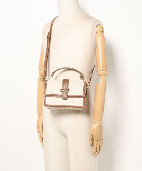 SAISON DE PAPILLON(セゾンドパピヨン)の「ハンドルフラップバッグ / 2WAYショルダーバッグ(ショルダーバッグ・レディース・ブラック/オフホワイト・フリー)」の19枚目の写真