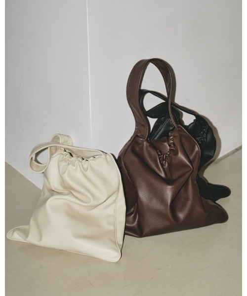 TODAYFUL（トゥデイフル）の「TODAYFUL Ecoleather Gather Bag 12321021（ショルダーバッグ・レディース・ブラック/バーガンディー/オフホワイト・FREE）」の12枚目の写真