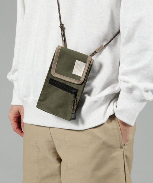 niko and...（ニコアンド）の「オリジナルニコロゴスマホサコッシュ（ショルダーバッグ・レディース・ブラック/カーキ/ベージュ・0）」の22枚目の写真