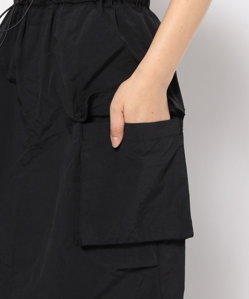 LOWRYS FARM（ローリーズファーム）の「ドロストカーゴスカート　991952（スカート・レディース・ブラック/アイボリー/グレー/カーキ・FREE）」の17枚目の写真