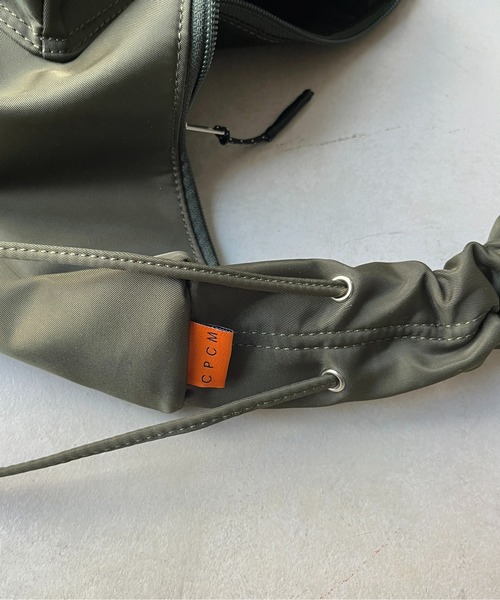 CPCM（シーピーシーエム）の「ダブルポケットビッグショルダー（ショルダーバッグ・メンズ・カーキ/ブラック・FREE）」の12枚目の写真