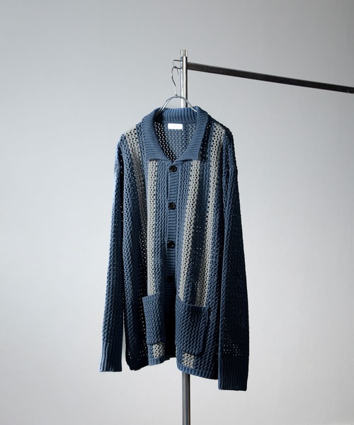 NILWAY(ニルウェイ)の「ストライプラインクルーネックカーディガン(カーディガン/ボレロ・メンズ・アイボリー/ブラック/ブルー・MEDIUM/LARGE)」の3枚目の写真