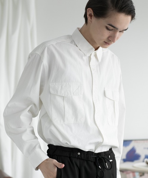 aimoha(アイモハ)の「aimoha men SLIM FIT MARINE FLIP POCKET SHIRT デニムシャツ(シャツ/ブラウス・メンズ・ベージュ/ホワイト/ブラック・MEDIUM/LARGE/X-LARGE/XX-LARGE)」の2枚目の写真