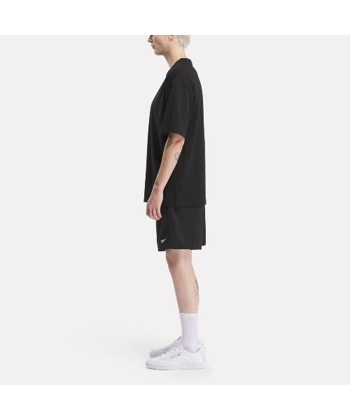 Reebok(リーボック)の「クラシックス ユニホーム ビッグロゴ Tシャツ / CL UNIFORM BL TEE(Tシャツ/カットソー・メンズ・グレー/イエロー/ブラック・LARGE/MEDIUM/SMALL/XX-LARGE/X-LARGE)」の5枚目の写真