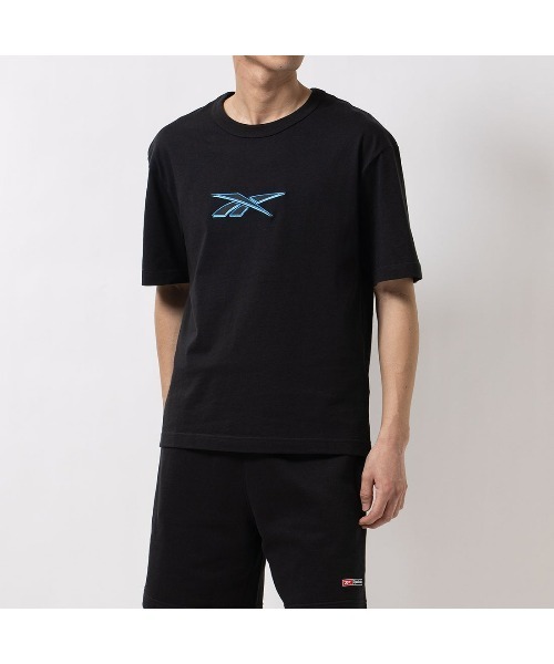 Reebok(リーボック)の「クラシックス ユニホーム ビッグロゴ Tシャツ / CL UNIFORM BL TEE(Tシャツ/カットソー・メンズ・グレー/イエロー/ブラック・LARGE/MEDIUM/SMALL/XX-LARGE/X-LARGE)」の7枚目の写真