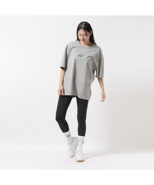 Reebok(リーボック)の「クラシックス ユニホーム ビッグロゴ Tシャツ / CL UNIFORM BL TEE(Tシャツ/カットソー・メンズ・グレー/イエロー/ブラック・LARGE/MEDIUM/SMALL/XX-LARGE/X-LARGE)」の9枚目の写真