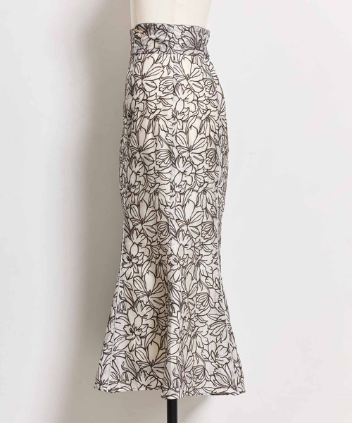 NOELA(ノエラ)の「刺繍パイピングスカート(スカート・レディース・オフホワイト/ライトグリーン/ピンク・M/S)」の10枚目の写真