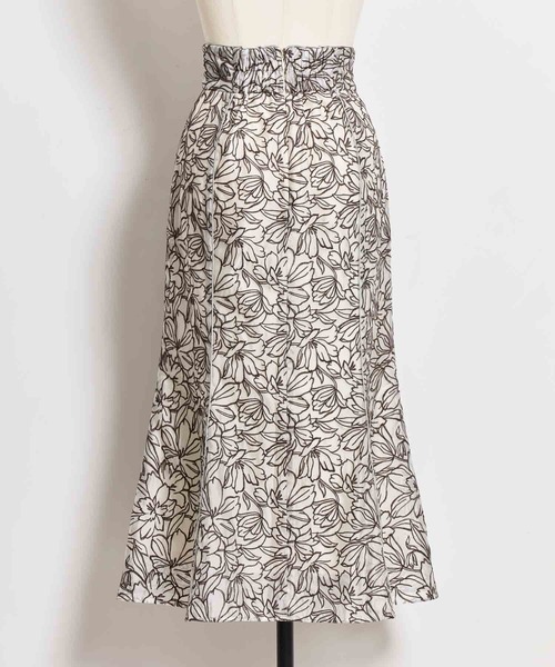 NOELA(ノエラ)の「刺繍パイピングスカート(スカート・レディース・オフホワイト/ライトグリーン/ピンク・M/S)」の11枚目の写真