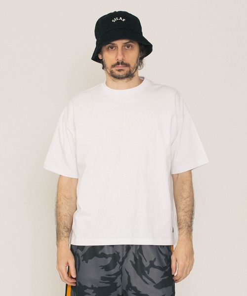 SILAS（サイラス）の「BASIC LOGO WIDE S/S TEE（Tシャツ/カットソー・メンズ・ブラック/チャコール/ホワイト/グリーン・M/L/XL）」の6枚目の写真