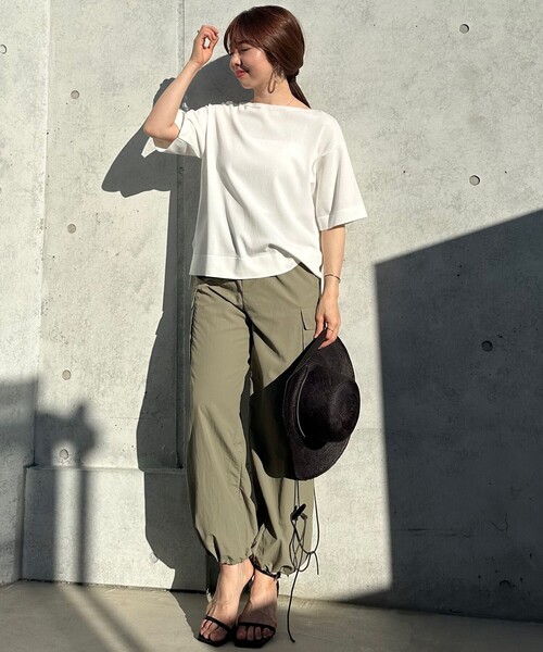 UNFILO(アンフィーロ)の「カーゴパンツ(その他パンツ・レディース・カーキ系/ネイビー系/アイボリー系・X-LARGE)」の12枚目の写真