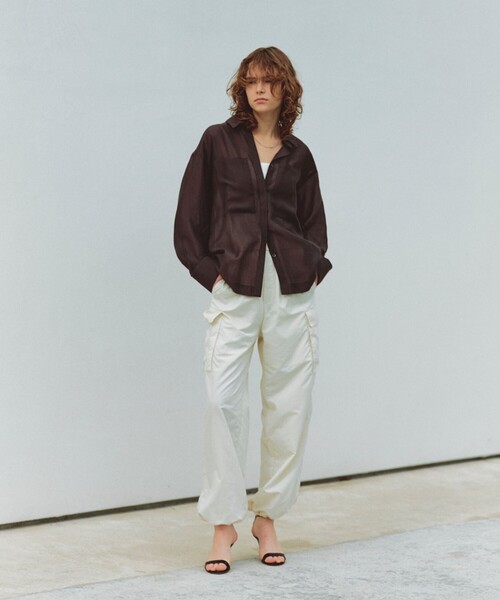 UNFILO(アンフィーロ)の「カーゴパンツ(その他パンツ・レディース・カーキ系/ネイビー系/アイボリー系・X-LARGE)」の14枚目の写真