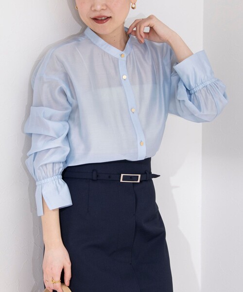 NOLLEY’S（ノーリーズ）の「シアーシャツ（シャツ/ブラウス・レディース・ネイビー/ベビーピンク/サックスブルー/グレイッシュベージュ・38/36）」の3枚目の写真