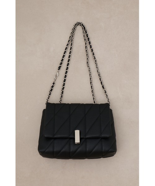 AZUL by moussy(アズールバイマウジー)の「フェイクレザーキルティングバッグ(ショルダーバッグ・レディース・グレイッシュベージュ/ライトブルー/ブラック・FREE)」の8枚目の写真