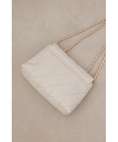 AZUL by moussy(アズールバイマウジー)の「フェイクレザーキルティングバッグ(ショルダーバッグ・レディース・グレイッシュベージュ/ライトブルー/ブラック・FREE)」の20枚目の写真