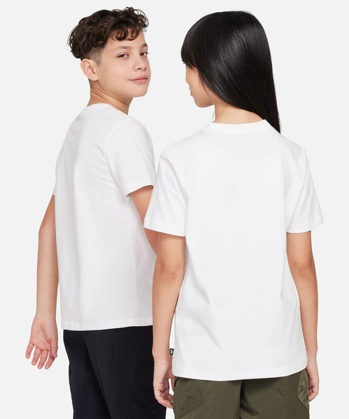 NIKE SB(ナイキエスビー)の「NIKE SB/ナイキエスビー キッズ 半袖Tシャツ LOGO YTH NSW SB ロゴSSTシャツ FN9673-100(Tシャツ/カットソー・キッズ・ホワイト・130cm/160cm/140cm/150cm)」の9枚目の写真