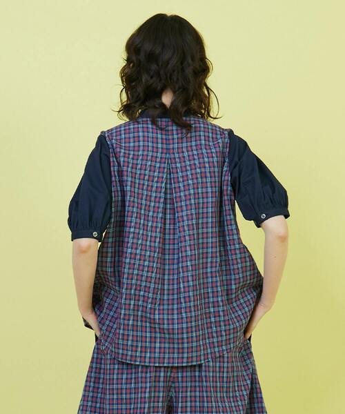 FRAPBOIS(フラボア)の「Wガーゼ ブラウス(シャツ/ブラウス・レディース・ベージュ/ネイビー・1)」の19枚目の写真