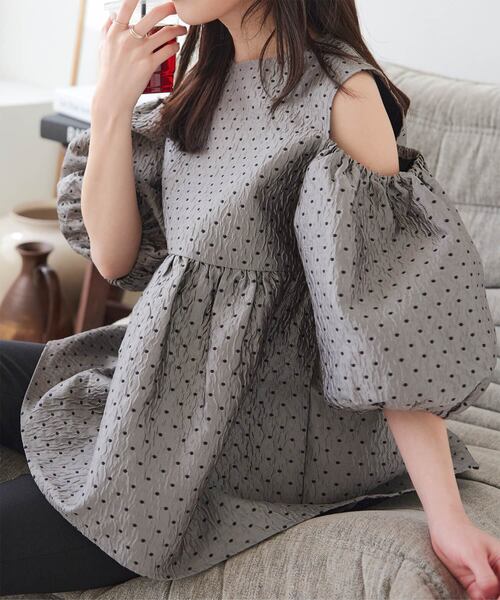 KOBE LETTUCE（コウベレタス）の「ぽこぽこジャガードショルダーカットペプラムトップス（シャツ/ブラウス・レディース・ブラック/ネイビー/グレー・M）」の22枚目の写真