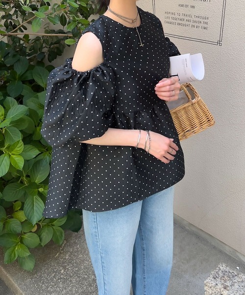 KOBE LETTUCE（コウベレタス）の「ぽこぽこジャガードショルダーカットペプラムトップス（シャツ/ブラウス・レディース・ブラック/ネイビー/グレー・M）」の18枚目の写真