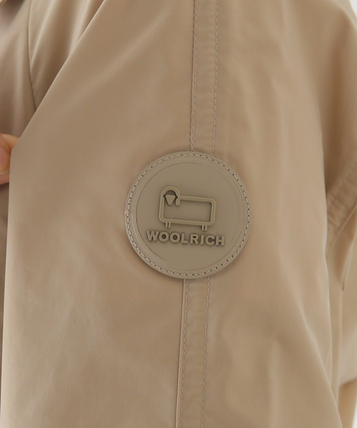 IENA(イエナ)の「【WOOLRICH/ウールリッチ】SUMMER TRENCH トレンチコート(トレンチコート・レディース・ベージュ/ネイビー/ホワイト系その他/カーキ・38/36/34)」の13枚目の写真