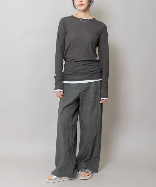 Munich（ミューニック）の「シアーストレッチリブクルーネックプルオーバー（Tシャツ/カットソー・レディース・ブラック/グレイッシュベージュ/ブルー/ホワイト/ブラック×ホワイト/ダークグレー・FREE）」の7枚目の写真