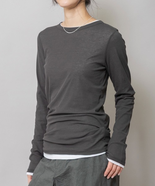 Munich（ミューニック）の「シアーストレッチリブクルーネックプルオーバー（Tシャツ/カットソー・レディース・ブラック/グレイッシュベージュ/ブルー/ホワイト/ブラック×ホワイト/ダークグレー・FREE）」の11枚目の写真