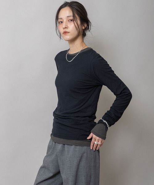 Munich（ミューニック）の「シアーストレッチリブクルーネックプルオーバー（Tシャツ/カットソー・レディース・ブラック/グレイッシュベージュ/ブルー/ホワイト/ブラック×ホワイト/ダークグレー・FREE）」の20枚目の写真