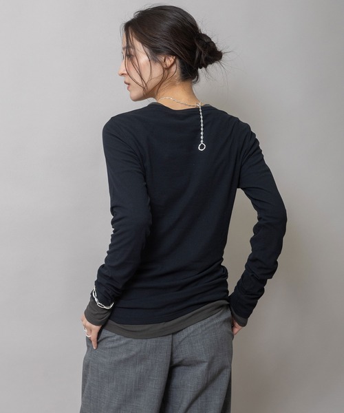 Munich（ミューニック）の「シアーストレッチリブクルーネックプルオーバー（Tシャツ/カットソー・レディース・ブラック/グレイッシュベージュ/ブルー/ホワイト/ブラック×ホワイト/ダークグレー・FREE）」の21枚目の写真