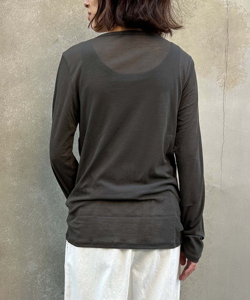 Munich（ミューニック）の「シアーストレッチリブクルーネック