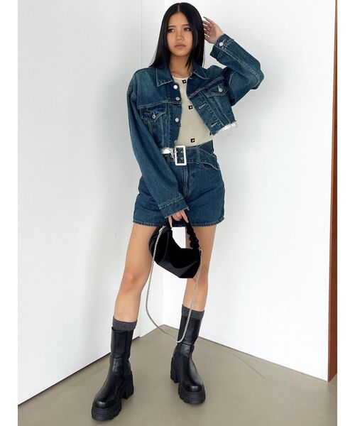 EMODA（エモダ）の「カットオフクロップドデニムジャケット（デニムジャケット・レディース・ブルー/ベージュ/ブラック・FREE）」の19枚目の写真